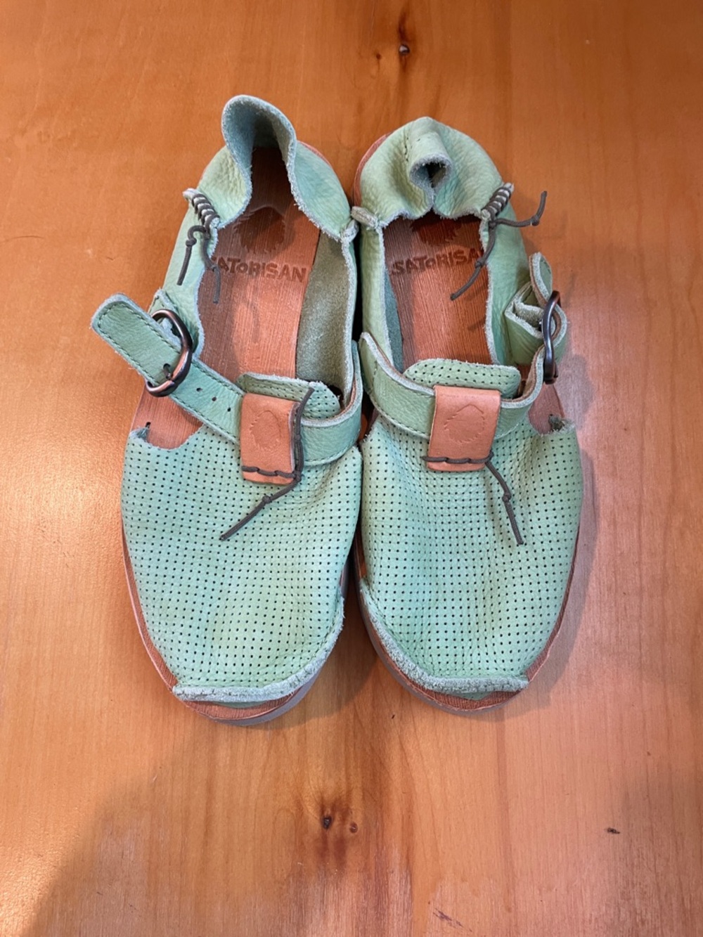 Never Worn Satorisan Women’s Bright Green Perforated Leather Sandals